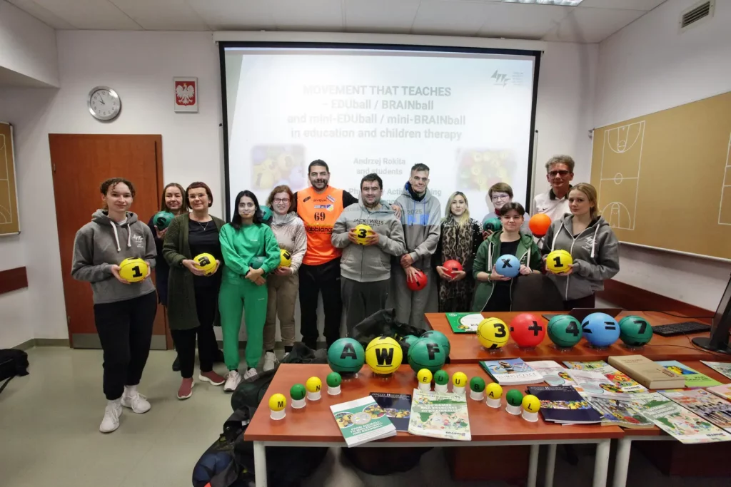 Fot. Adam Stępień - Wykorzystanie piłek EDUball w edukacji i terapii osób dorosłych z niepełnosprawnościami