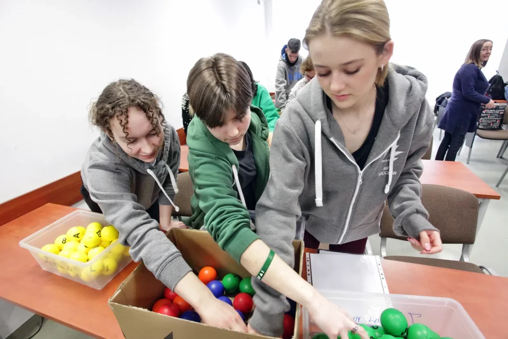 Fot. Adam Stępień - Wykorzystanie piłek EDUball w edukacji i terapii osób dorosłych z niepełnosprawnościami