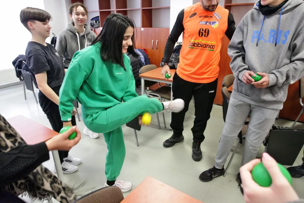 Fot. Adam Stępień - Wykorzystanie piłek EDUball w edukacji i terapii osób dorosłych z niepełnosprawnościami