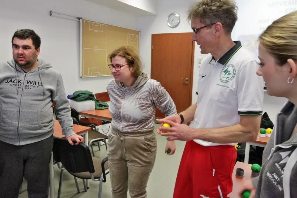 Fot. Adam Stępień - Wykorzystanie piłek EDUball w edukacji i terapii osób dorosłych z niepełnosprawnościami