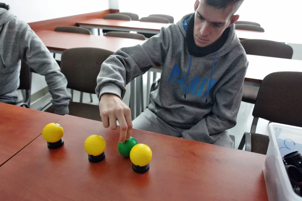 Fot. Adam Stępień - Wykorzystanie piłek EDUball w edukacji i terapii osób dorosłych z niepełnosprawnościami