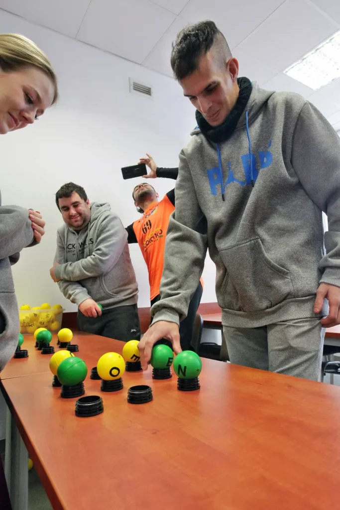 Fot. Adam Stępień - Wykorzystanie piłek EDUball w edukacji i terapii osób dorosłych z niepełnosprawnościami