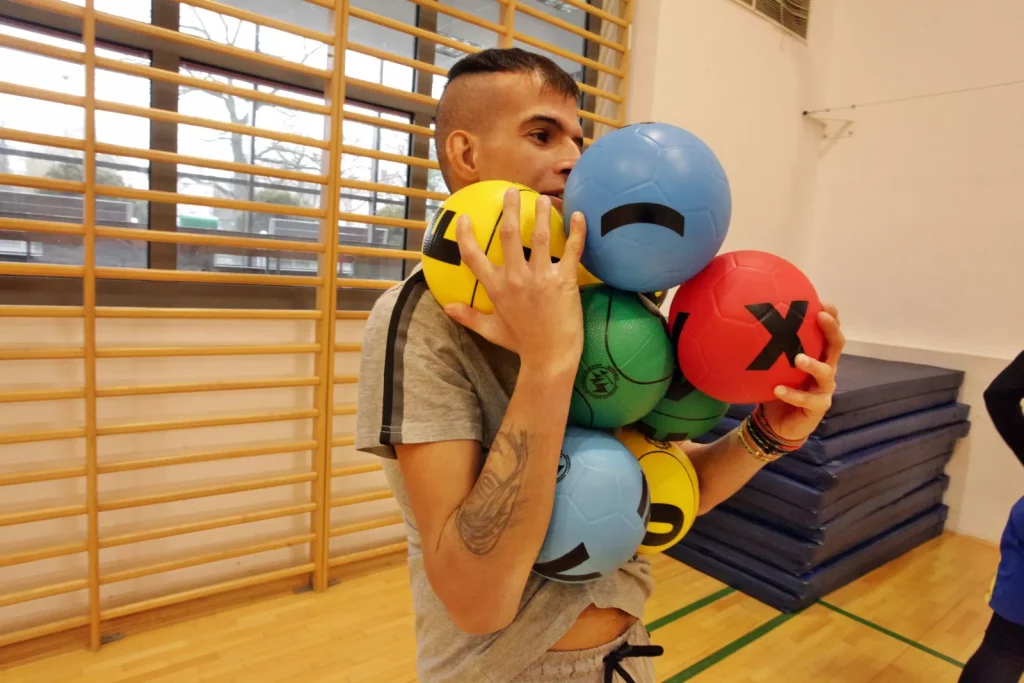 Fot. Adam Stępień - Wykorzystanie piłek EDUball w edukacji i terapii osób dorosłych z niepełnosprawnościami
