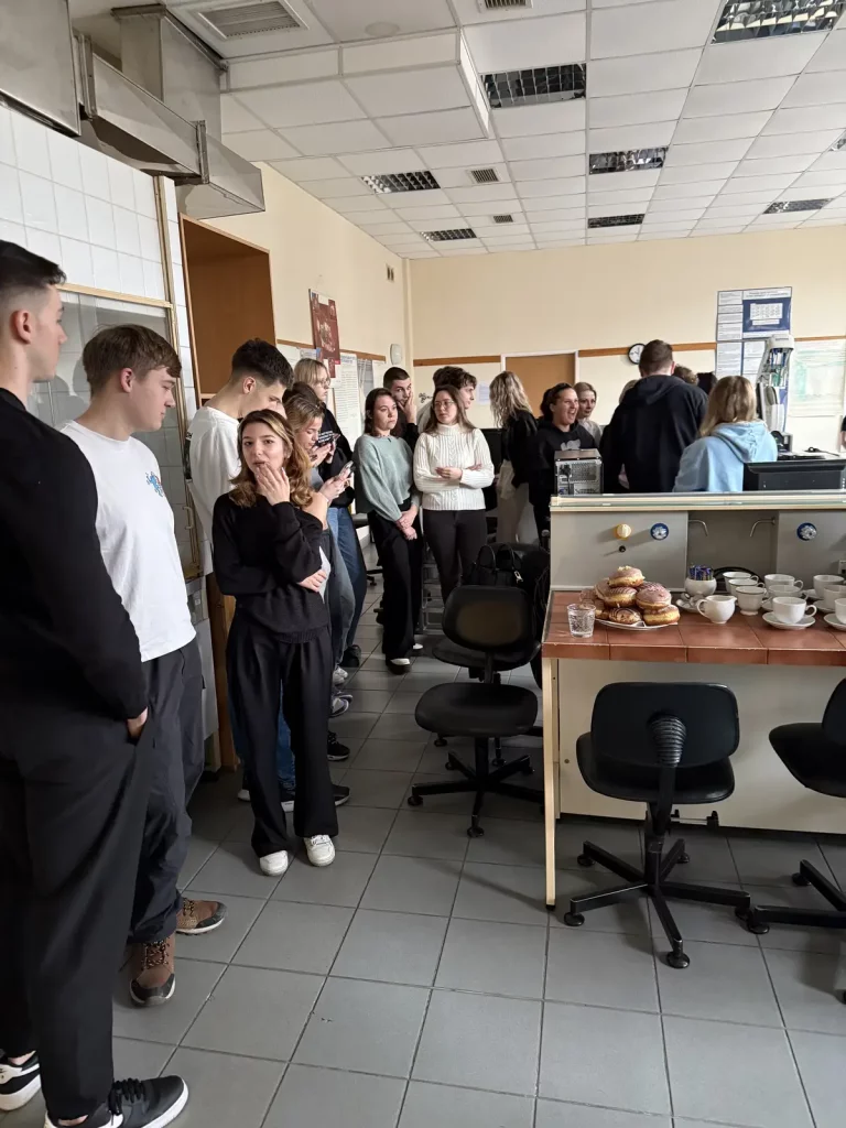 Fot. Katarzyna Pawlak - Spalamy kalorie po zjedzeniu pączka - eksperyment dla dziennikarzy
