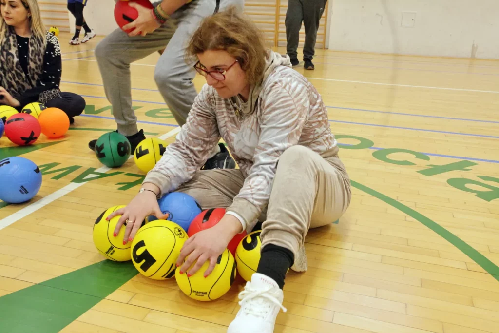 Fot. Adam Stępień - Wykorzystanie piłek EDUball w edukacji i terapii osób dorosłych z niepełnosprawnościami