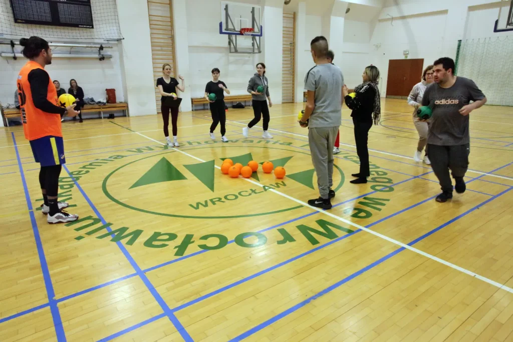 Fot. Adam Stępień - Wykorzystanie piłek EDUball w edukacji i terapii osób dorosłych z niepełnosprawnościami