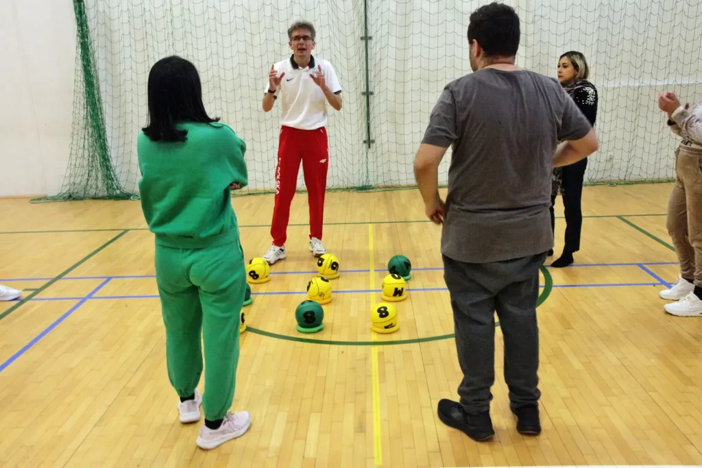 Fot. Adam Stępień - Wykorzystanie piłek EDUball w edukacji i terapii osób dorosłych z niepełnosprawnościami