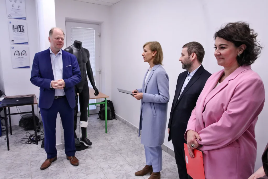 Fot. Adam Stępień - Otwarcie Sali symulacji "Podróży pacjenta z niepełnosprawnością"
