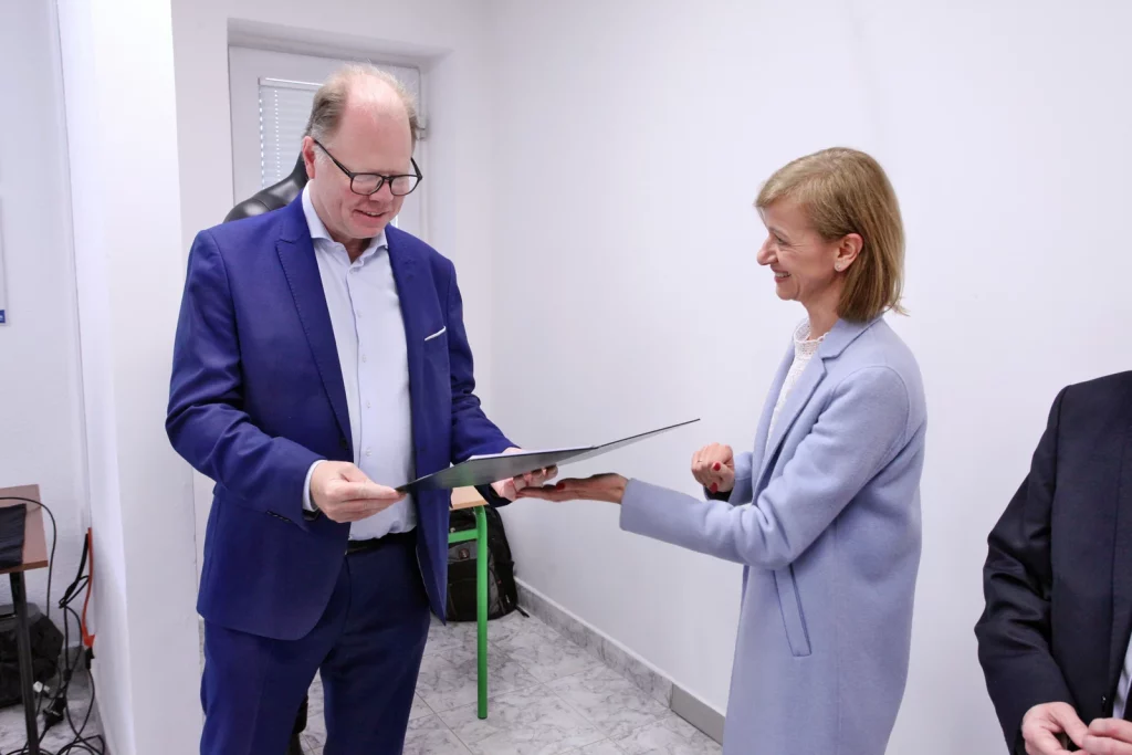Fot. Adam Stępień - Otwarcie Sali symulacji "Podróży pacjenta z niepełnosprawnością"