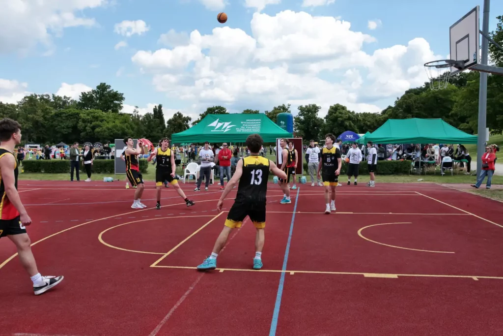 Relacja zdjęciowa z festynu "Przewietrz się na Olimpijskim 2025"