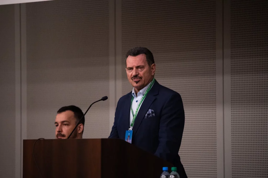 Relacja zdjęciowa z VIII Ogólnopolskiej Konferencji dla Młodych Naukowców „Wieczór Naukowca 2025 – Wokół Człowieka”
