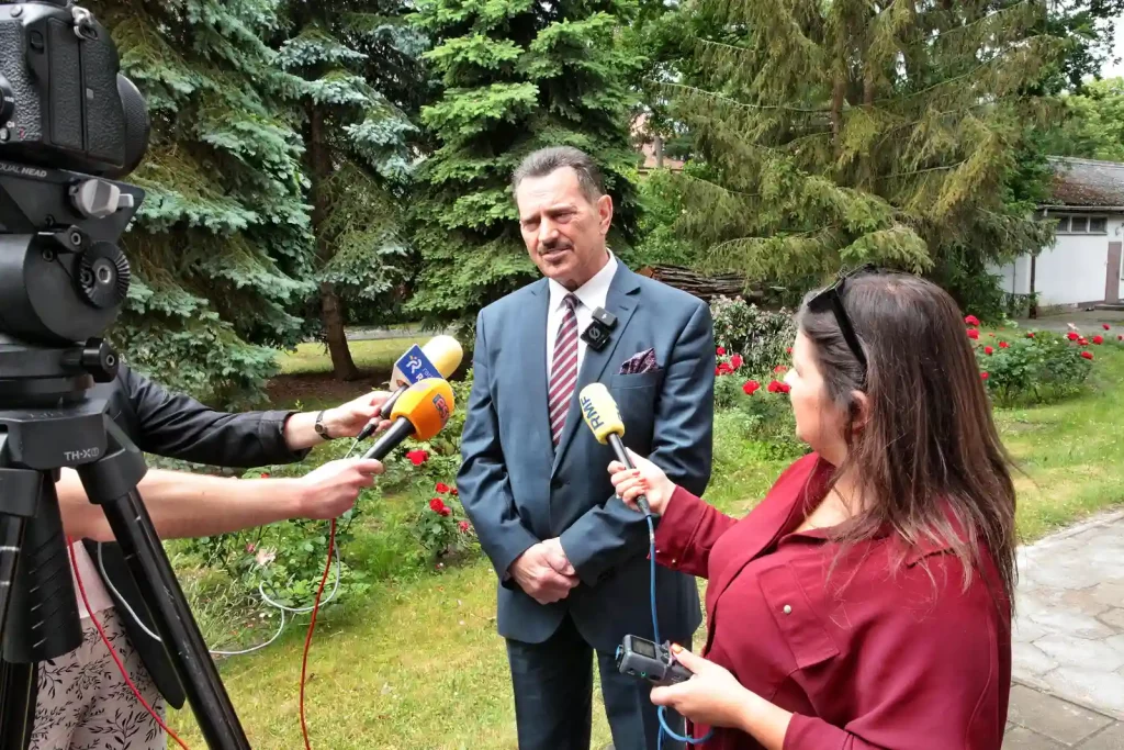 Relacja zdjęciowa z podpisania umowy patronackiej między AWF Wrocław a Zespołem Szkół Ekonomiczno-Ogólnokształcących