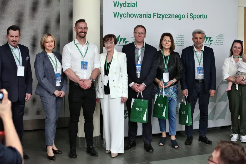 VIII Ogólnopolska Konferencja dla Młodych Naukowców „Wieczór Naukowca 2025 – Wokół Człowieka”