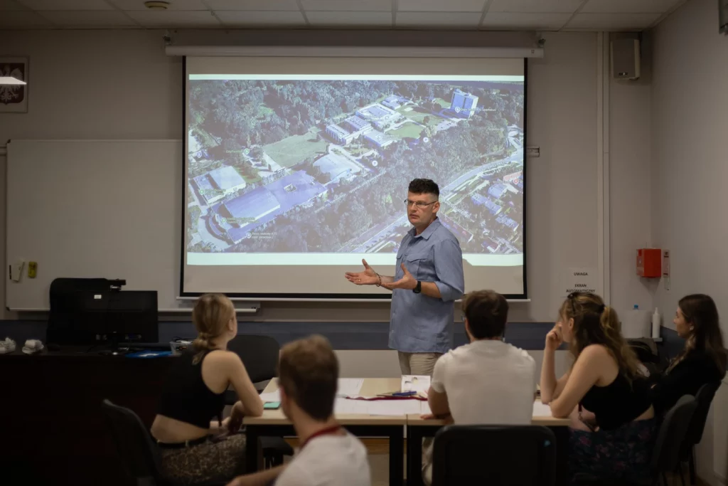Warsztaty projektowe RE:KAMPUS AWF Wrocław