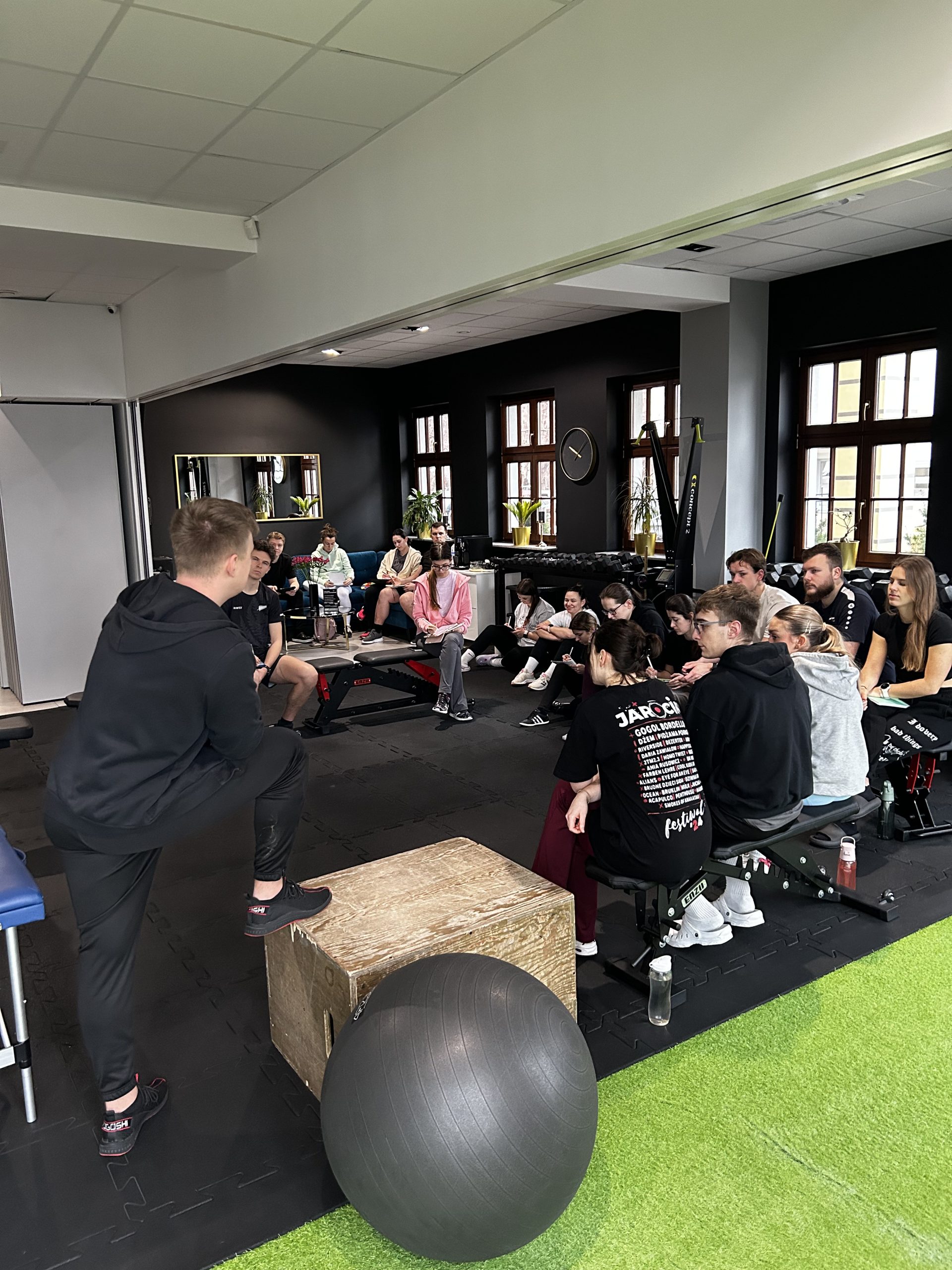 Nowoczesne podejście do terapii bólu kręgosłupa – warsztaty dla przyszłych fizjoterapeutów