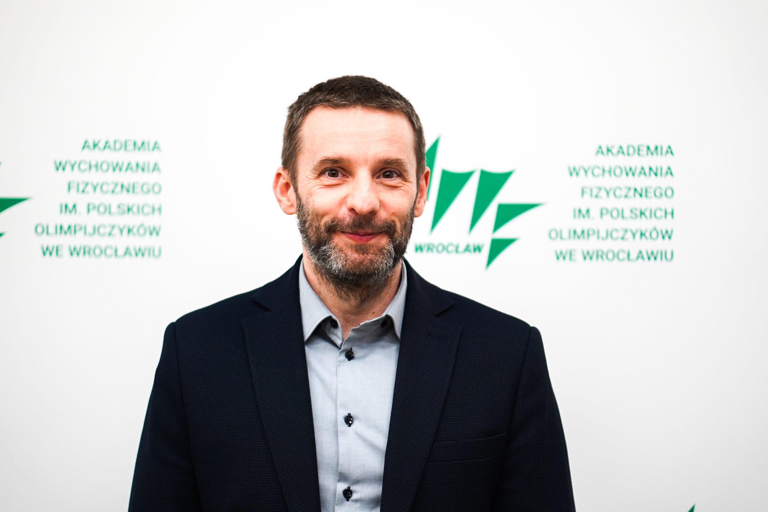 Pomoc seniorom i wytchnienie dla rodzin. Prodziekan Rafał Bugaj o Dziennych Domach Pomocy w Radiu Rodzina