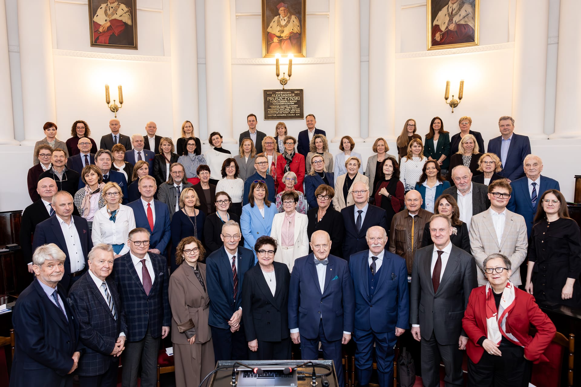 Naukowcy AWF Wrocław: prof. Anna Skrzek i prof. Krystyna Rożek-Piechura na zebraniu plenarnym PAN